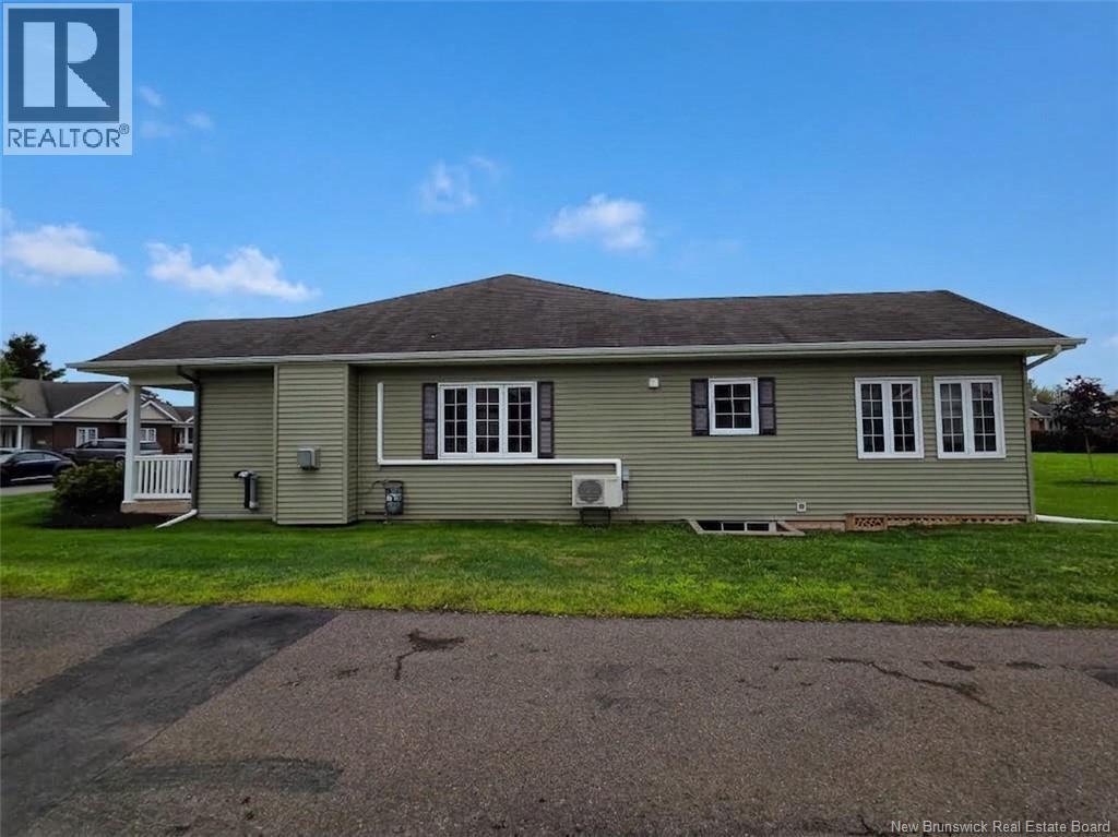 26 Adelie Lane, Moncton, New Brunswick, E1A0N4, Moncton, New Brunswick — photo 3 of 5