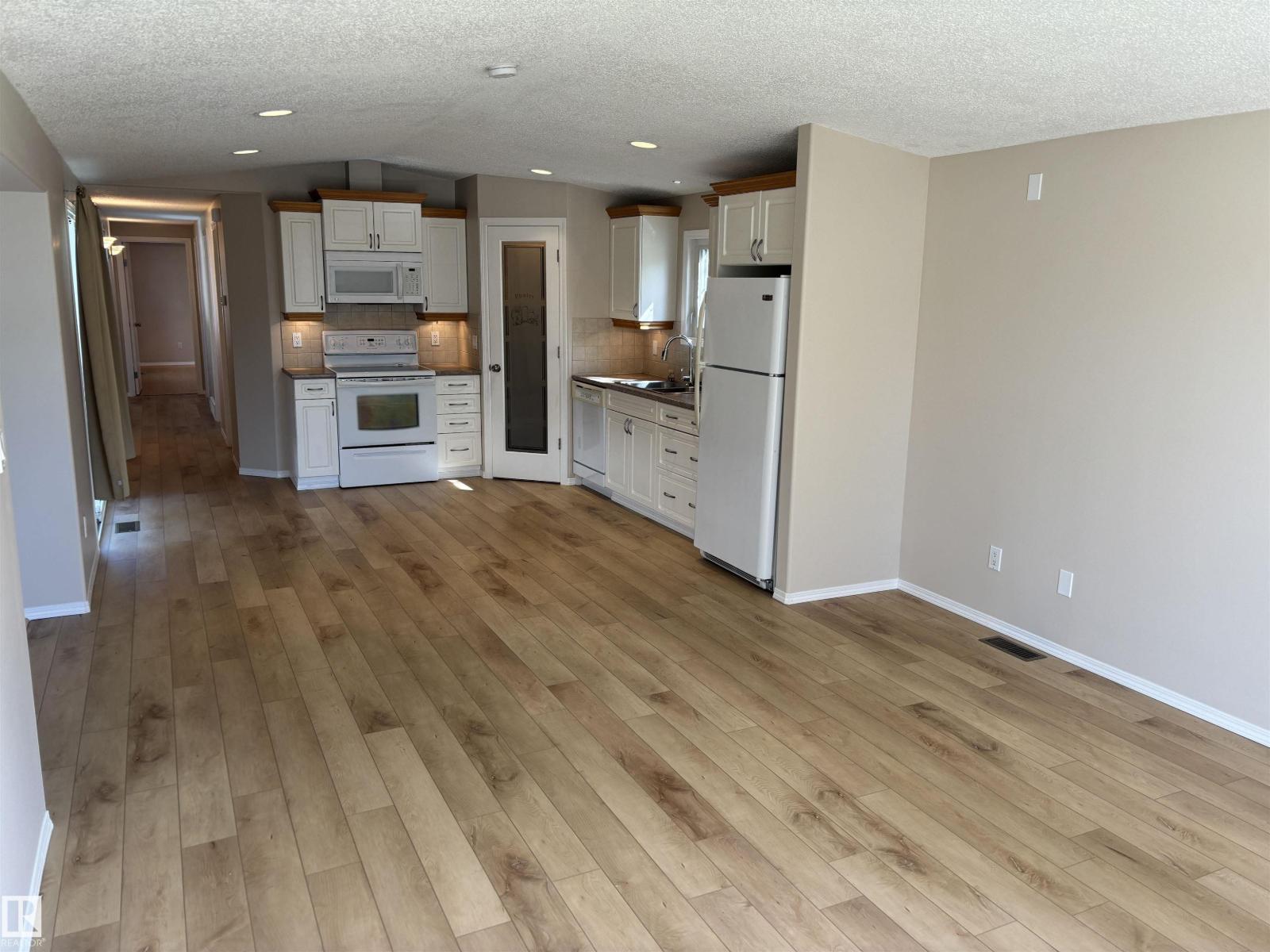 56 Rim RD NW - Image 5