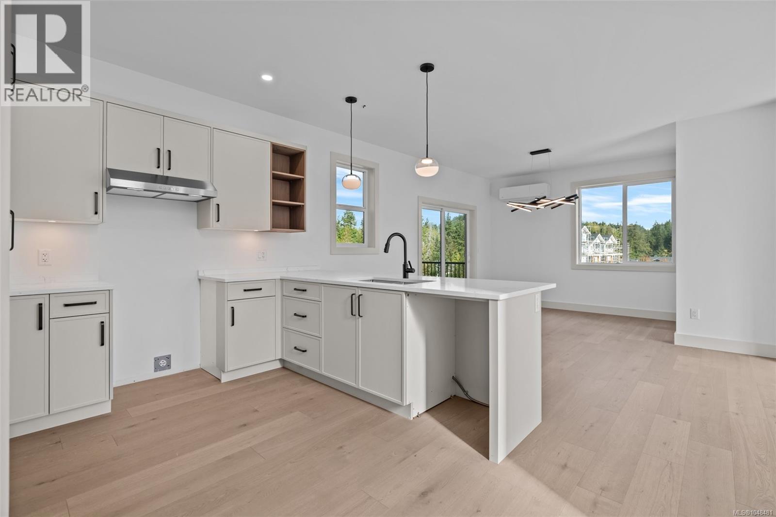 1 571 Bezanton Way, Colwood