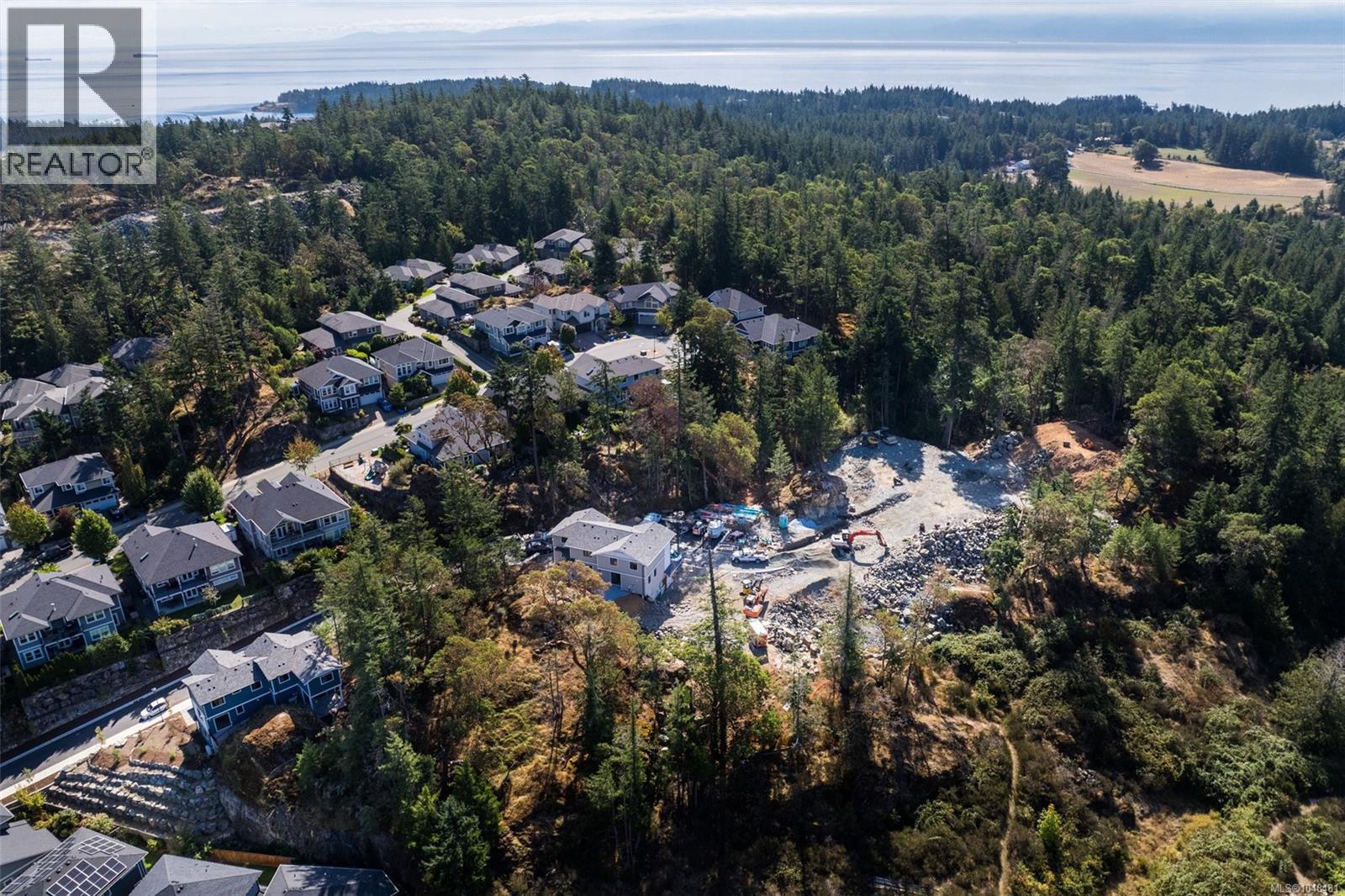 1 571 Bezanton Way, Colwood