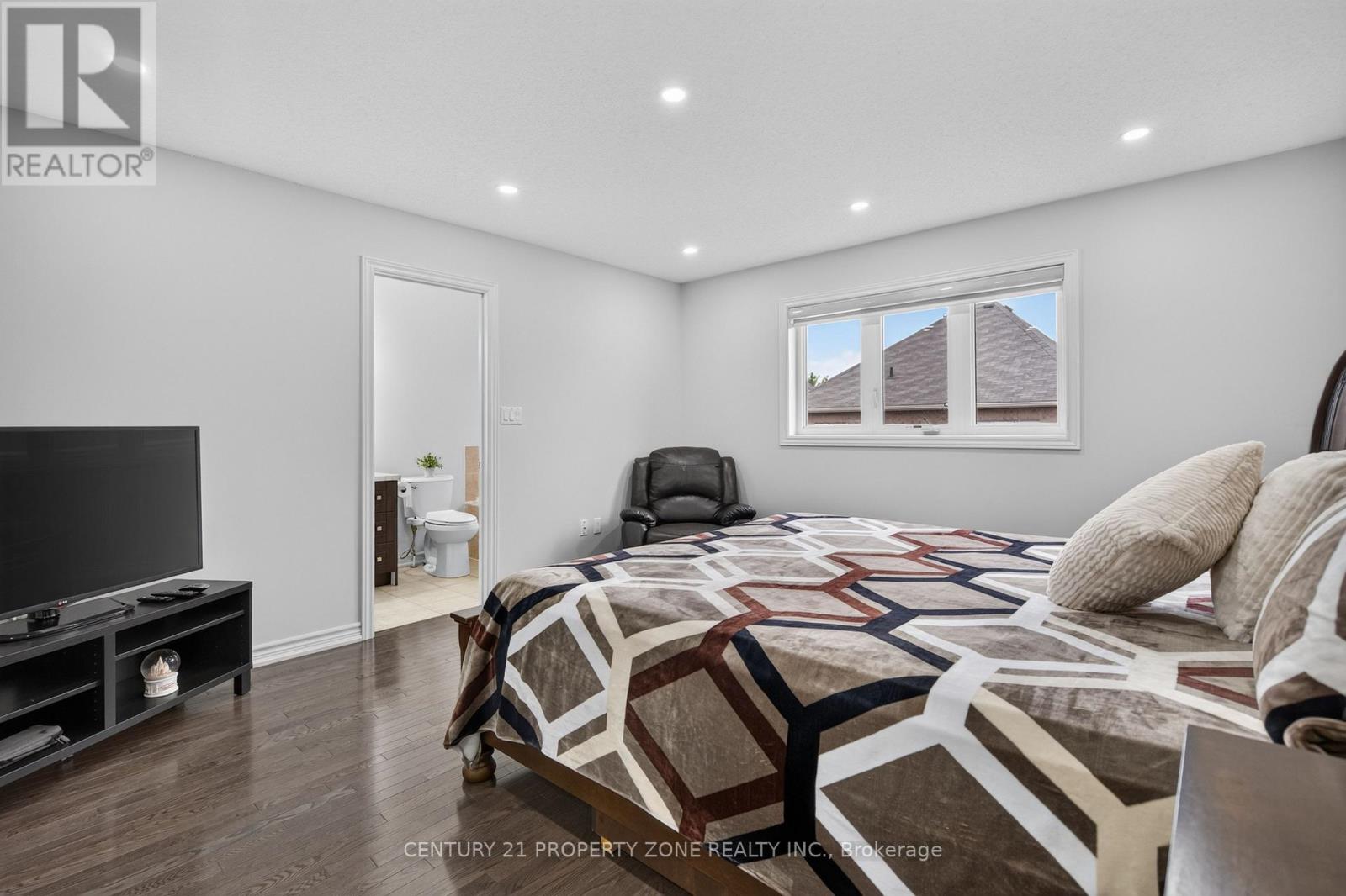 11 SELSDON STREET - 25
