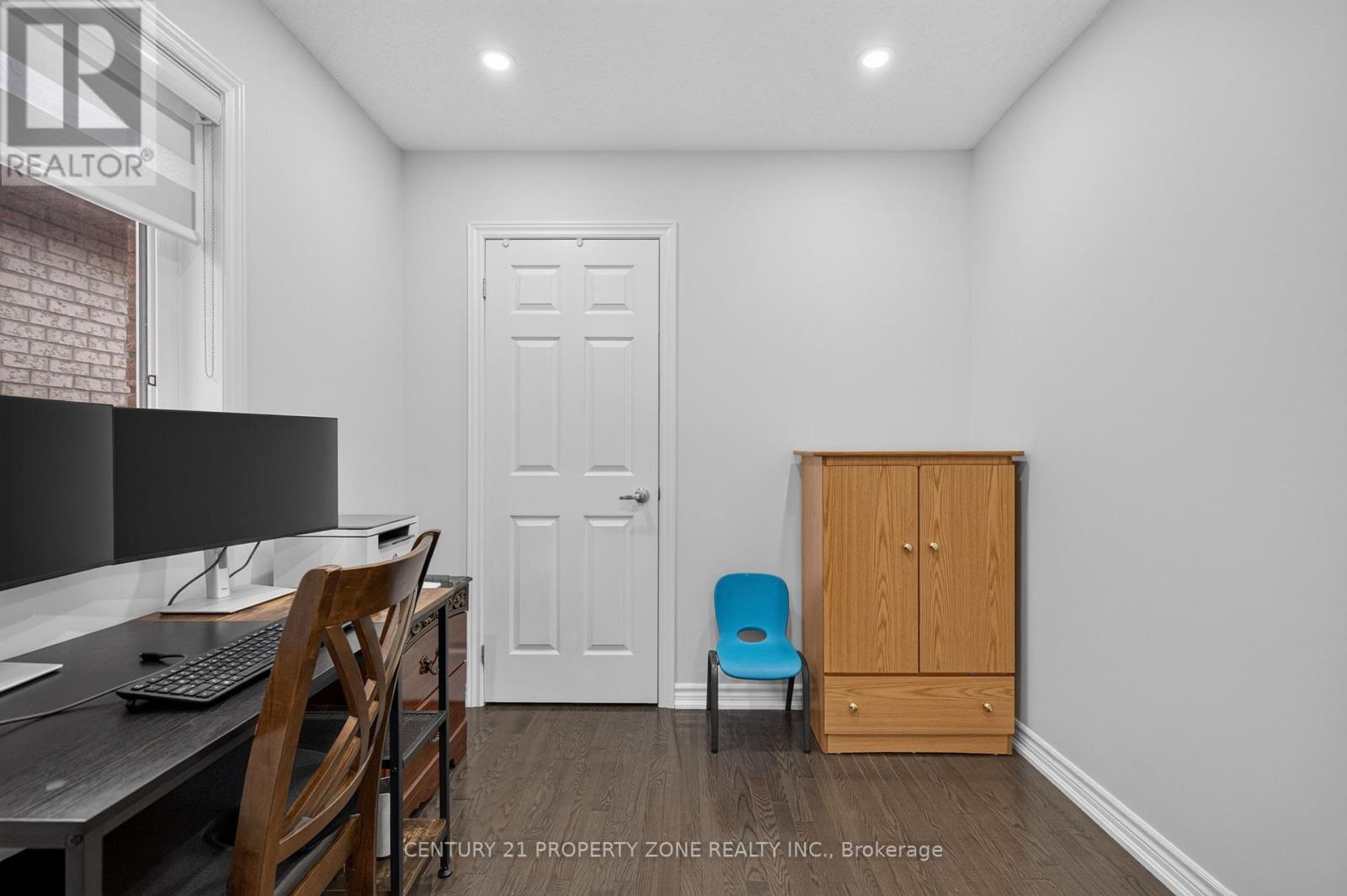 11 SELSDON STREET - 40