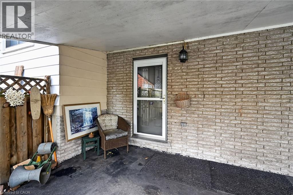 Photo of 582 WOODVIEW Road