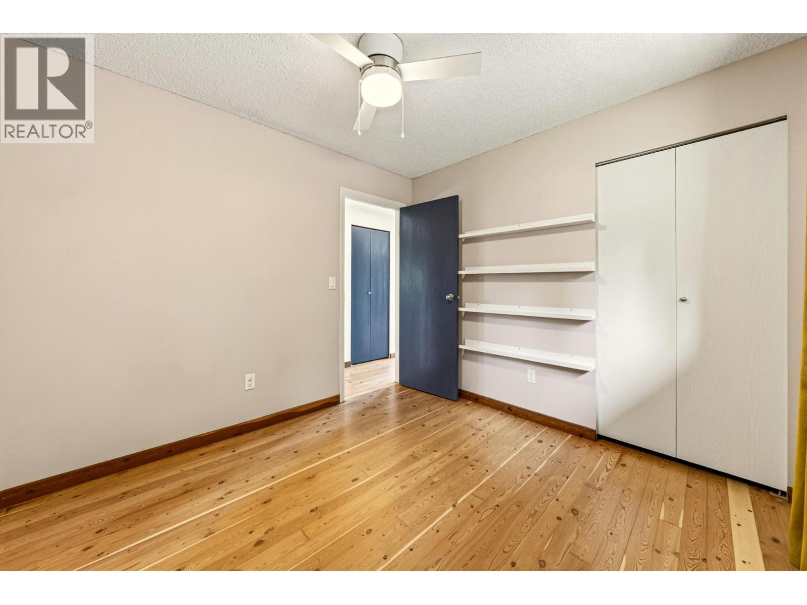 17 PARKLAND Drive - Image 37