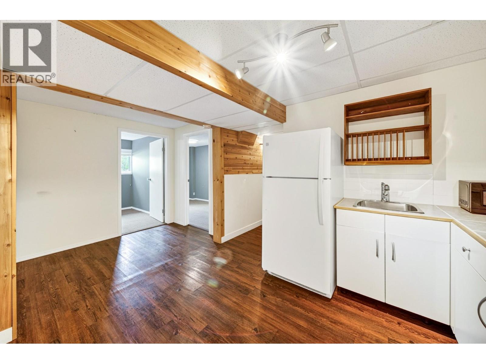 17 PARKLAND Drive - Image 48