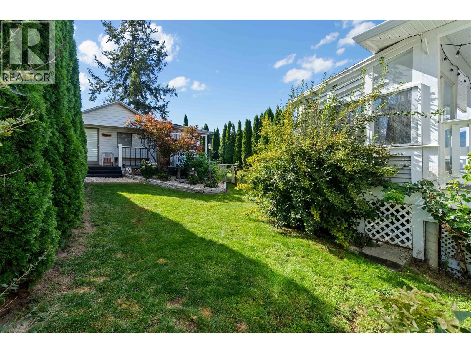 2860 15 Avenue NE, Salmon Arm