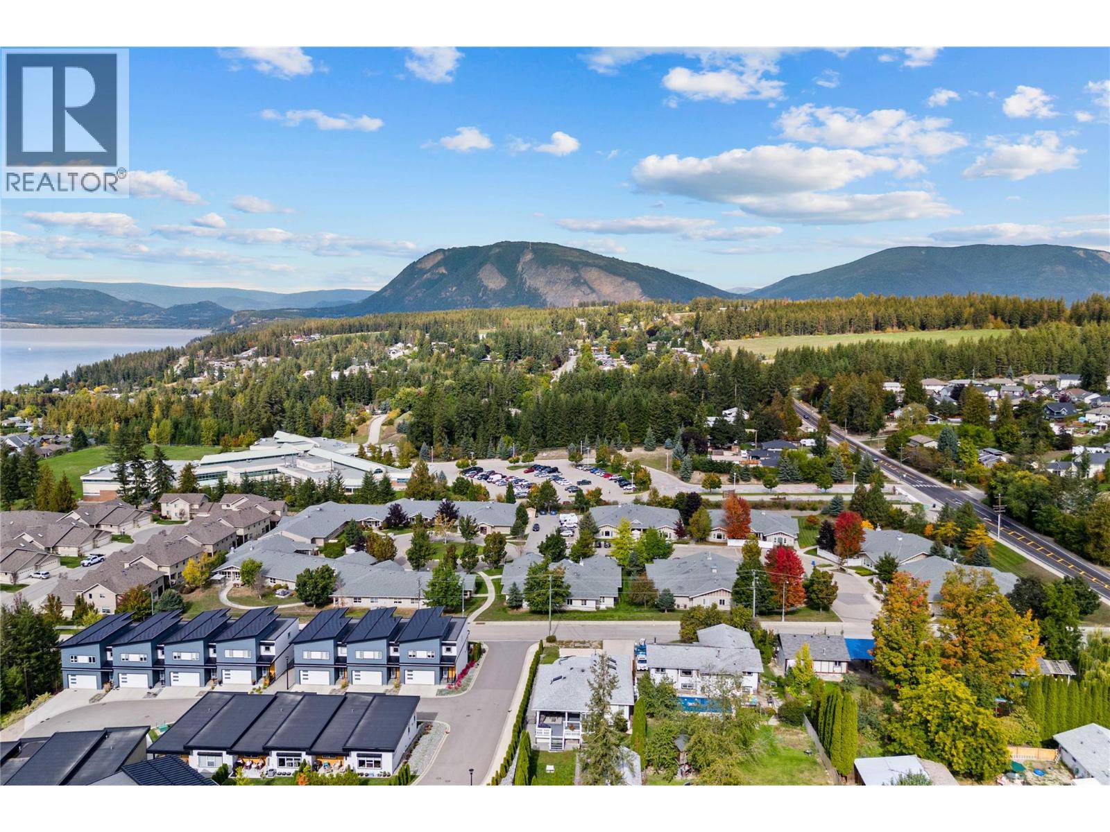 2860 15 Avenue NE, Salmon Arm