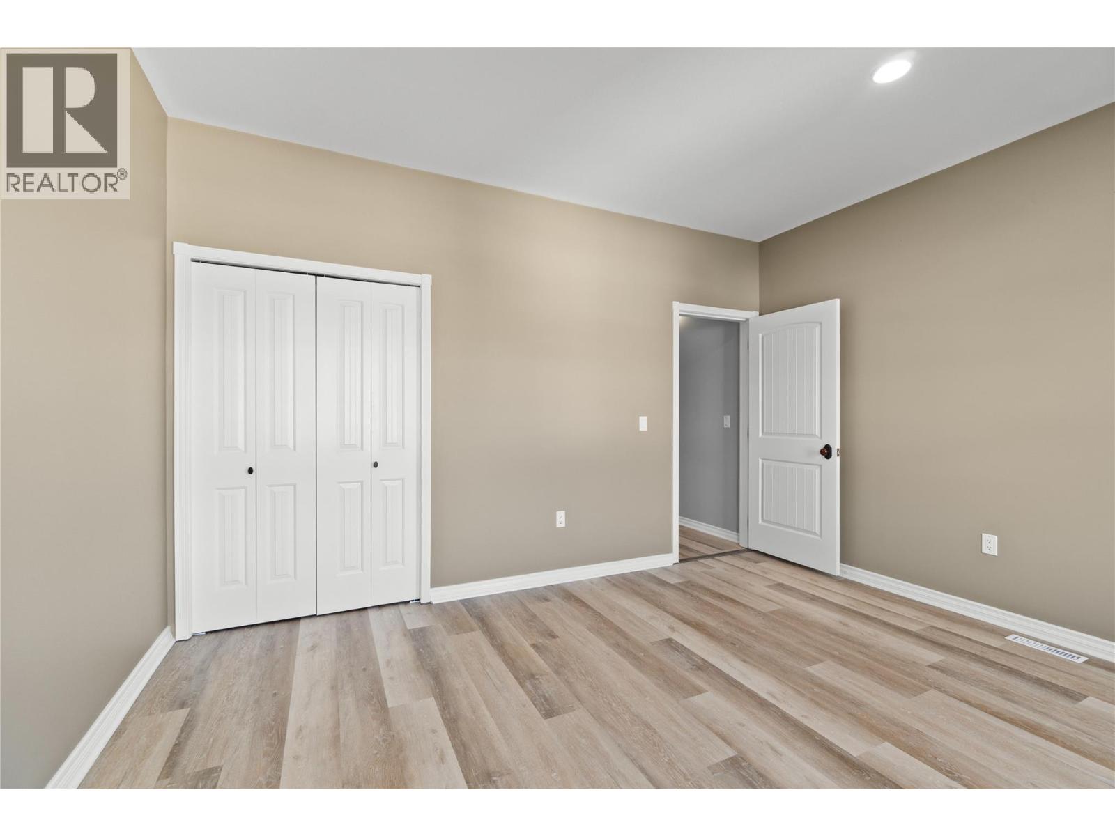 2860 15 Avenue NE, Salmon Arm