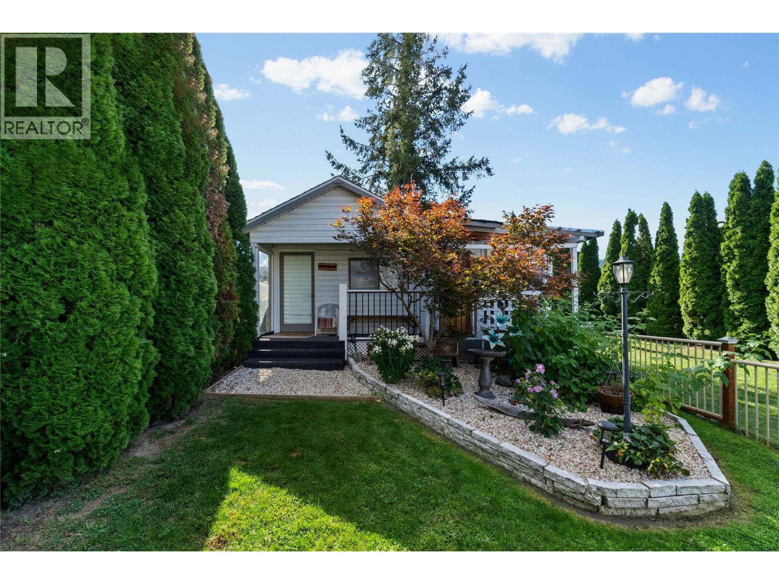 2860 15 Avenue NE, Salmon Arm