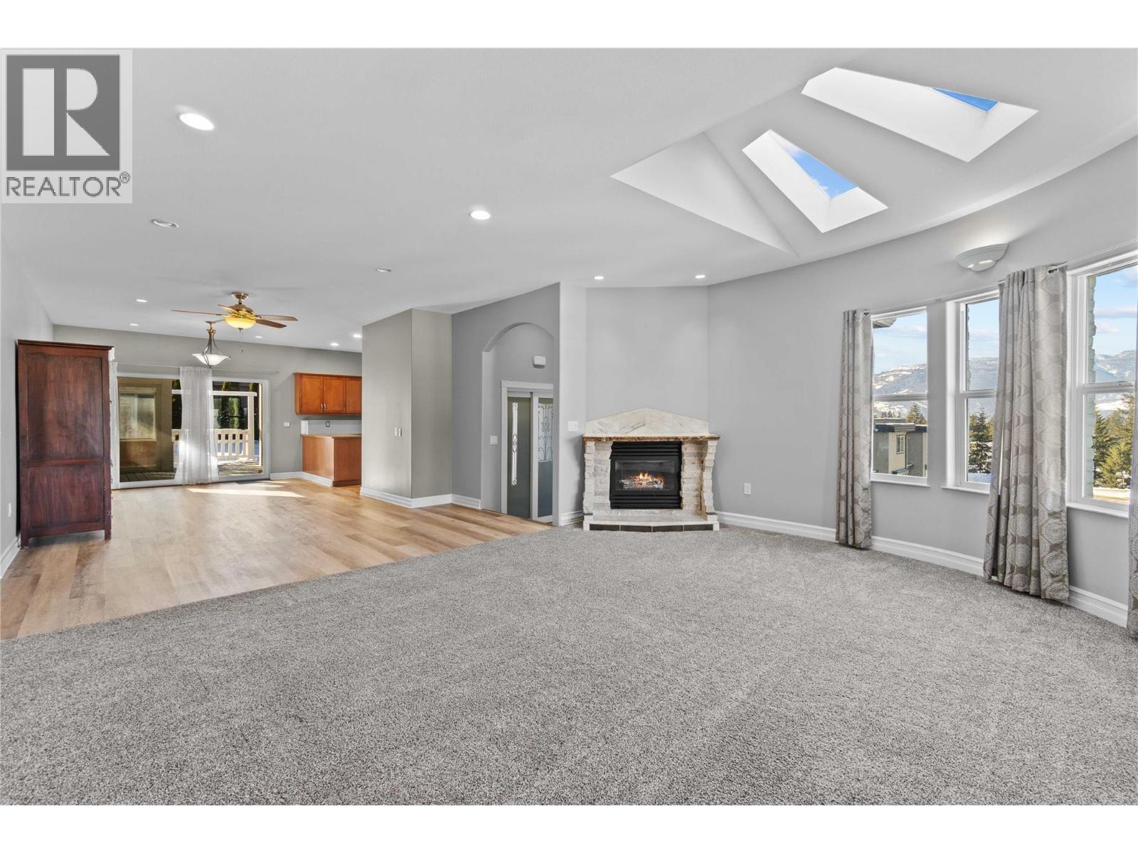 2860 15 Avenue NE, Salmon Arm