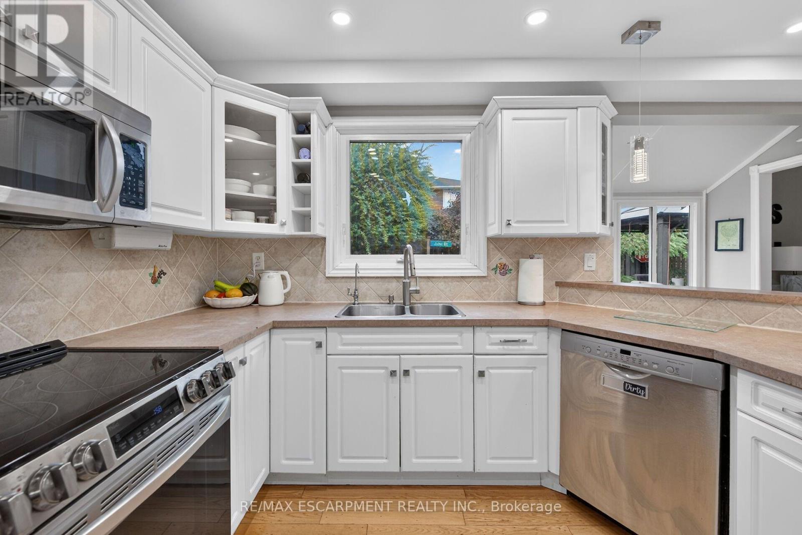 253 HIGHRIDGE AVENUE - 10