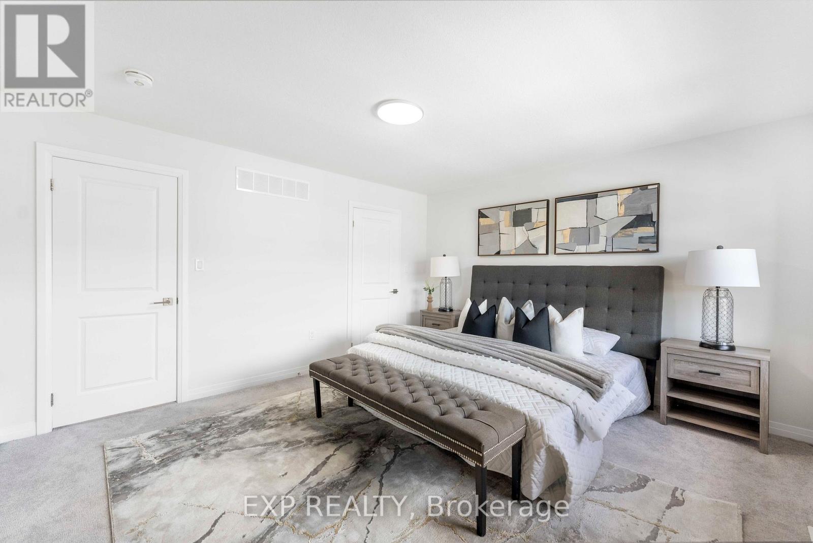 #20 520 GREY STREET - Image 16
