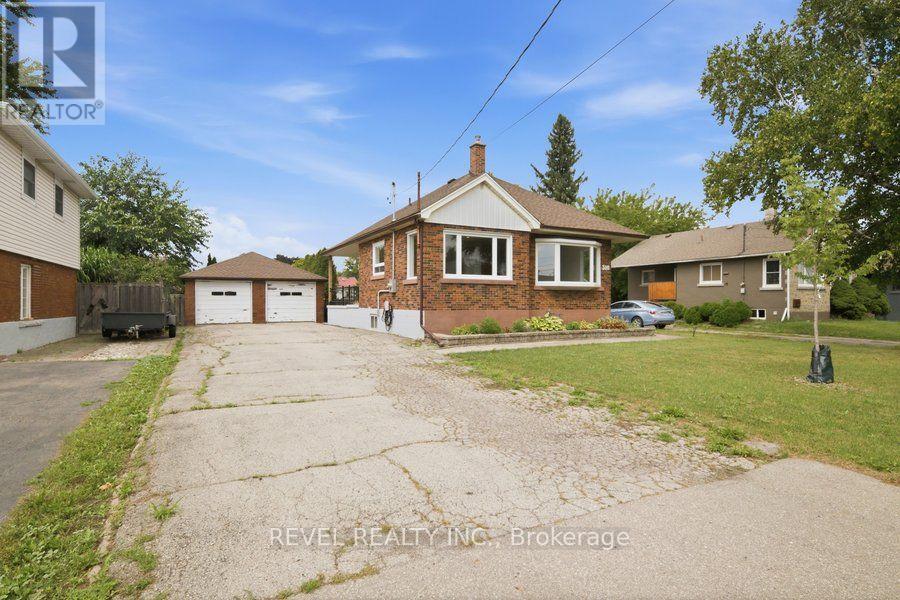 Photo of 310 Caledon Avenue