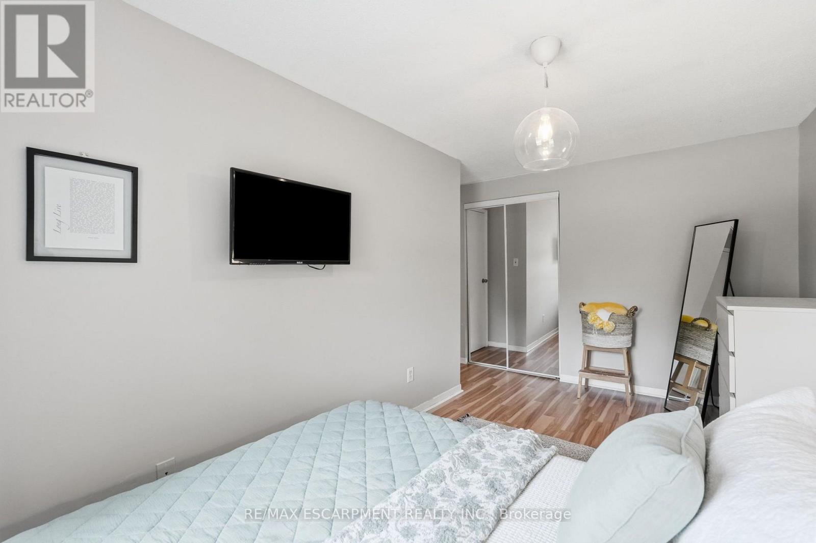 #50 1115 PARAMOUNT DRIVE - Image 25