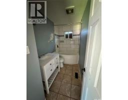 Laundry room - 12 Bowerman Crescent, Prince Albert, SK S6V6K2 Photo 9