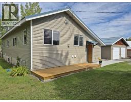 Laundry room - 3872 Johnson Road, Quesnel, BC V2J6E7 Photo 7