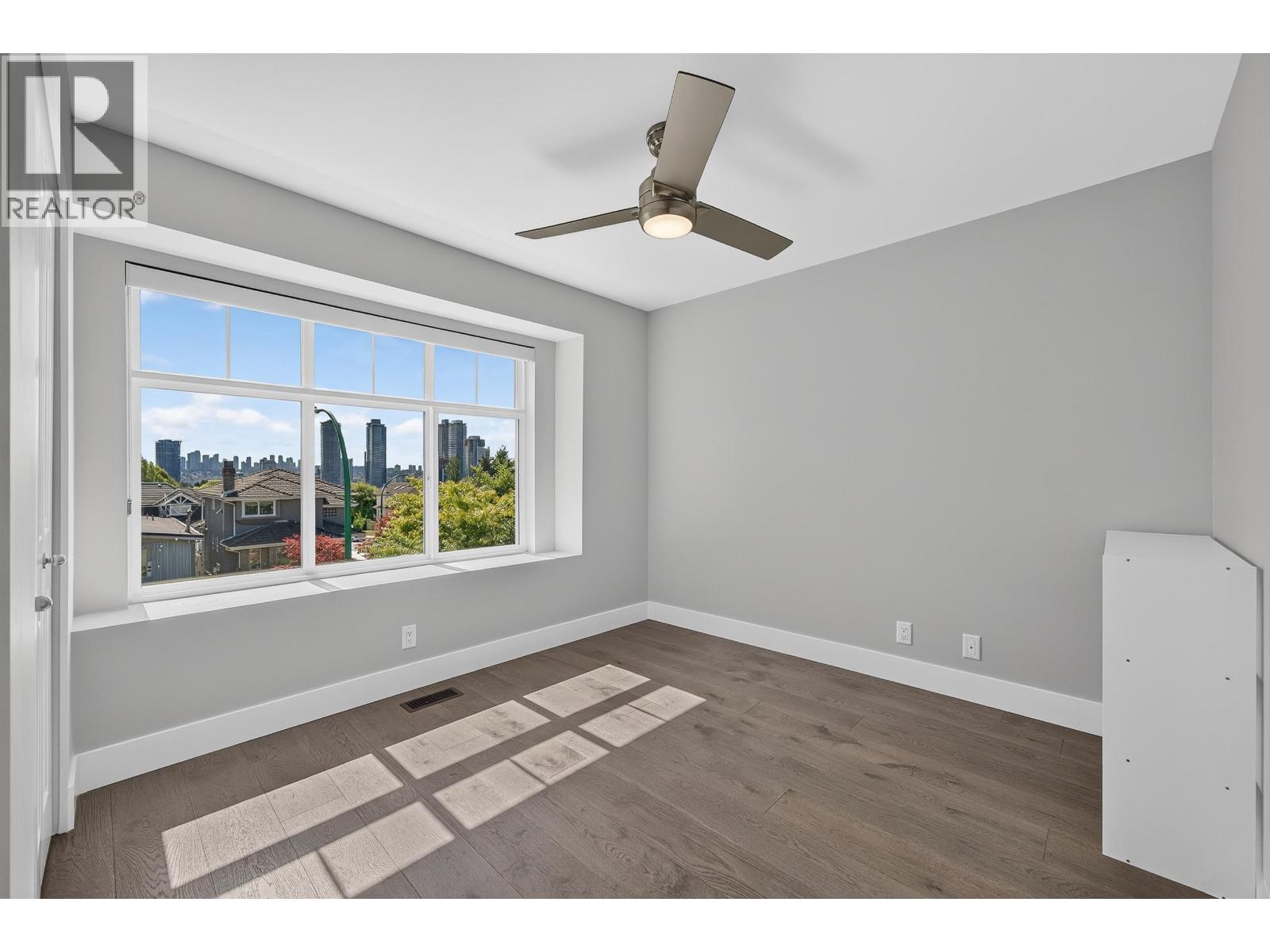 4 Bed, 4 Bath House for Sale in Burnaby – 4809 GEORGIA STREET, Burnaby – MLS# R3160433 - Image 17