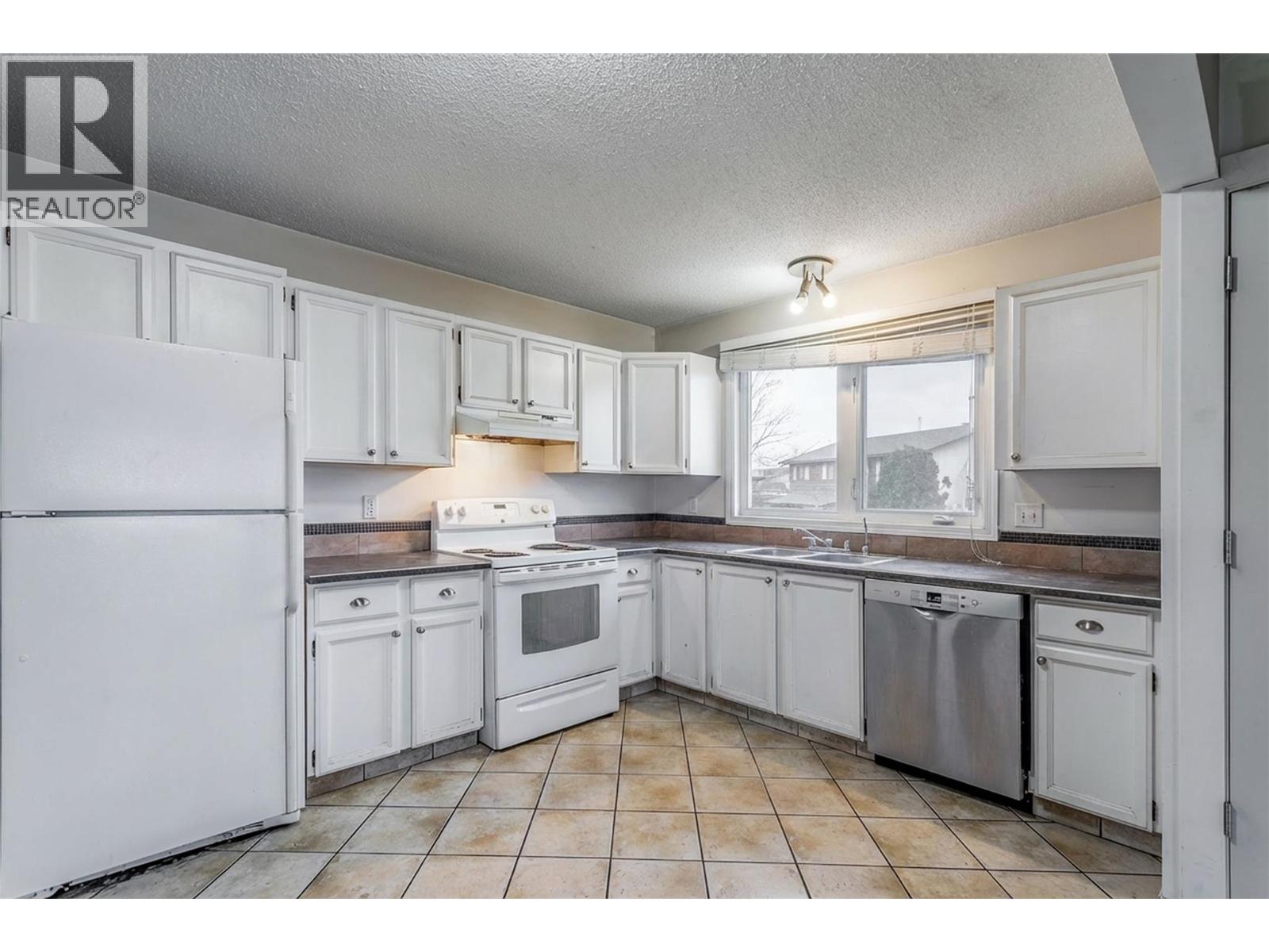 758 Josselyn Court, Kelowna