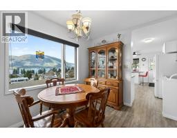 4751 Lakeshore Road Ne, Salmon Arm, BC V1E3N8 Photo 22