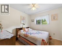 4751 Lakeshore Road Ne, Salmon Arm, BC V1E3N8 Photo 26