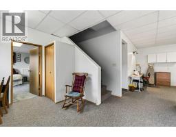4751 Lakeshore Road Ne, Salmon Arm, BC V1E3N8 Photo 29