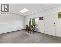 4751 Lakeshore Road Ne, Salmon Arm, BC V1E3N8 Photo 30