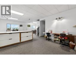 4751 Lakeshore Road Ne, Salmon Arm, BC V1E3N8 Photo 33