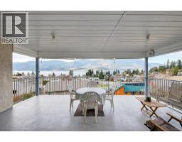 4751 Lakeshore Road Ne, Salmon Arm, BC V1E3N8 Photo 42