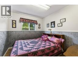 4751 Lakeshore Road Ne, Salmon Arm, BC V1E3N8 Photo 27