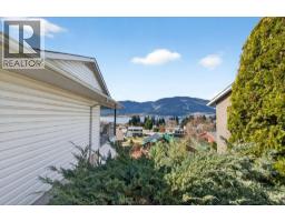 4751 Lakeshore Road Ne, Salmon Arm, BC V1E3N8 Photo 49