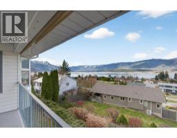 4751 Lakeshore Road Ne, Salmon Arm, BC V1E3N8 Photo 47