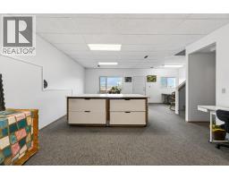 4751 Lakeshore Road Ne, Salmon Arm, BC V1E3N8 Photo 32