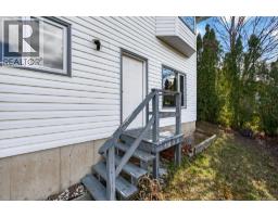 4751 Lakeshore Road Ne, Salmon Arm, BC V1E3N8 Photo 58