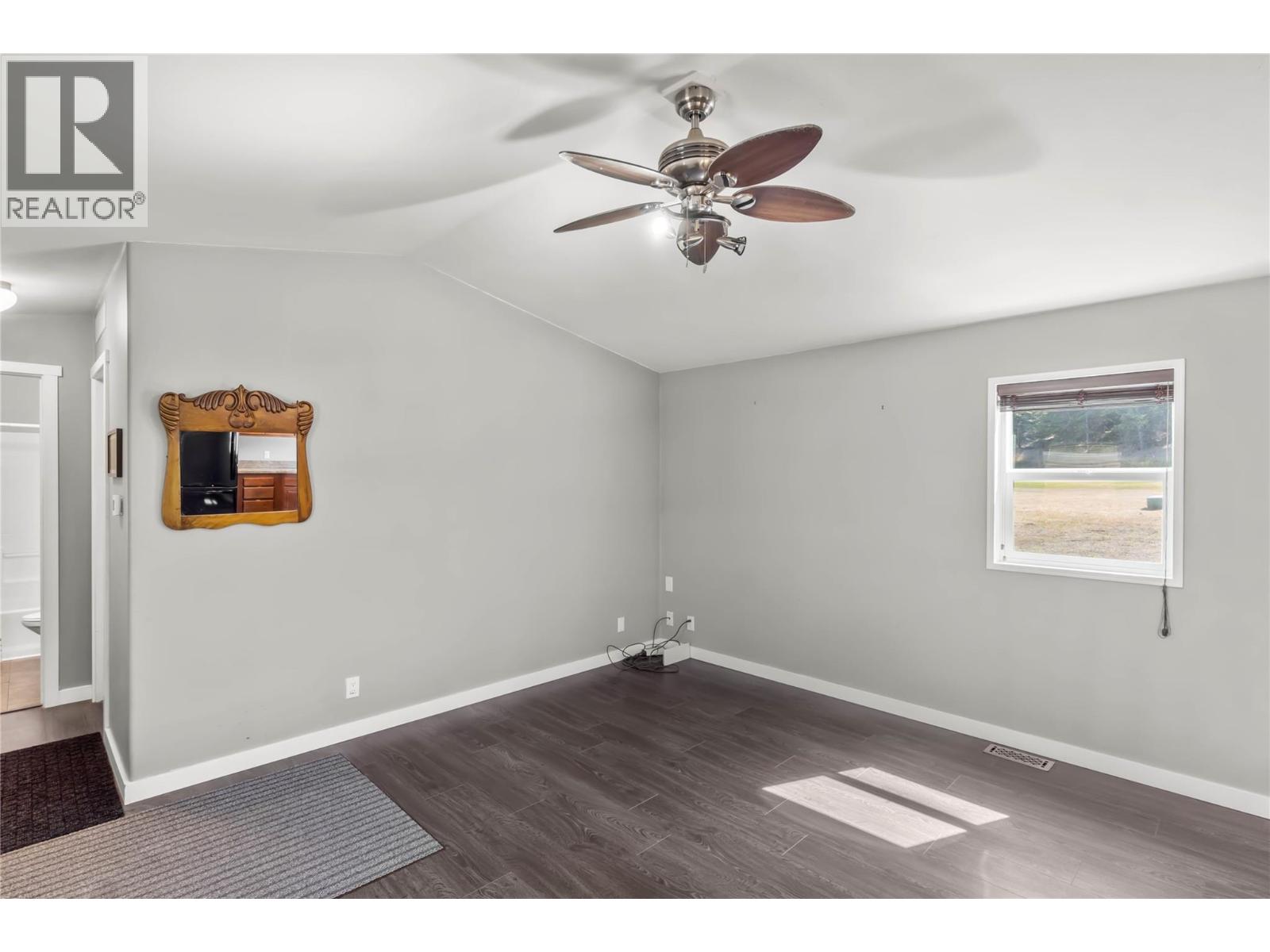 #38 2815 PRINCETON KAMLOOPS Highway - Image 8