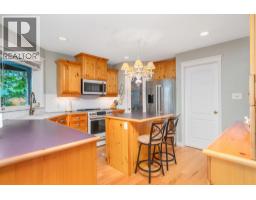 Kitchen - 9725 Cameron Road, Vernon, BC V1H1K9 Photo 17