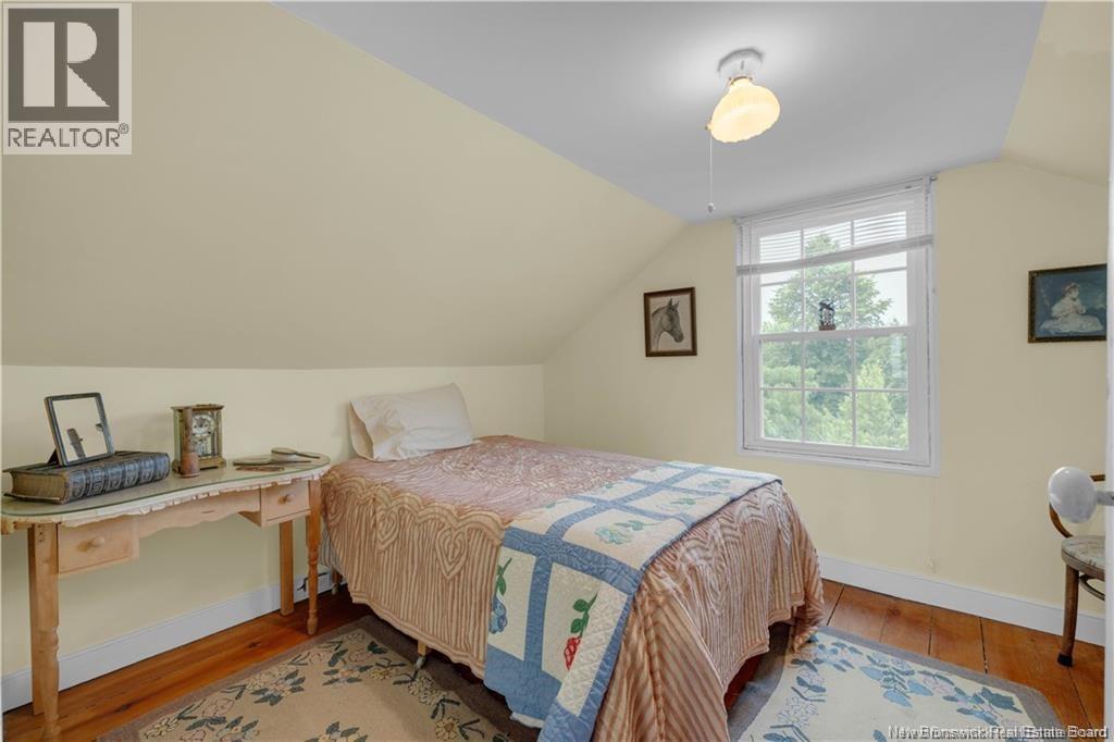 204 Montague Street - 29