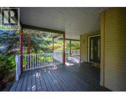 Family room - 9725 Cameron Road, Vernon, BC V1H1K9 Photo 6