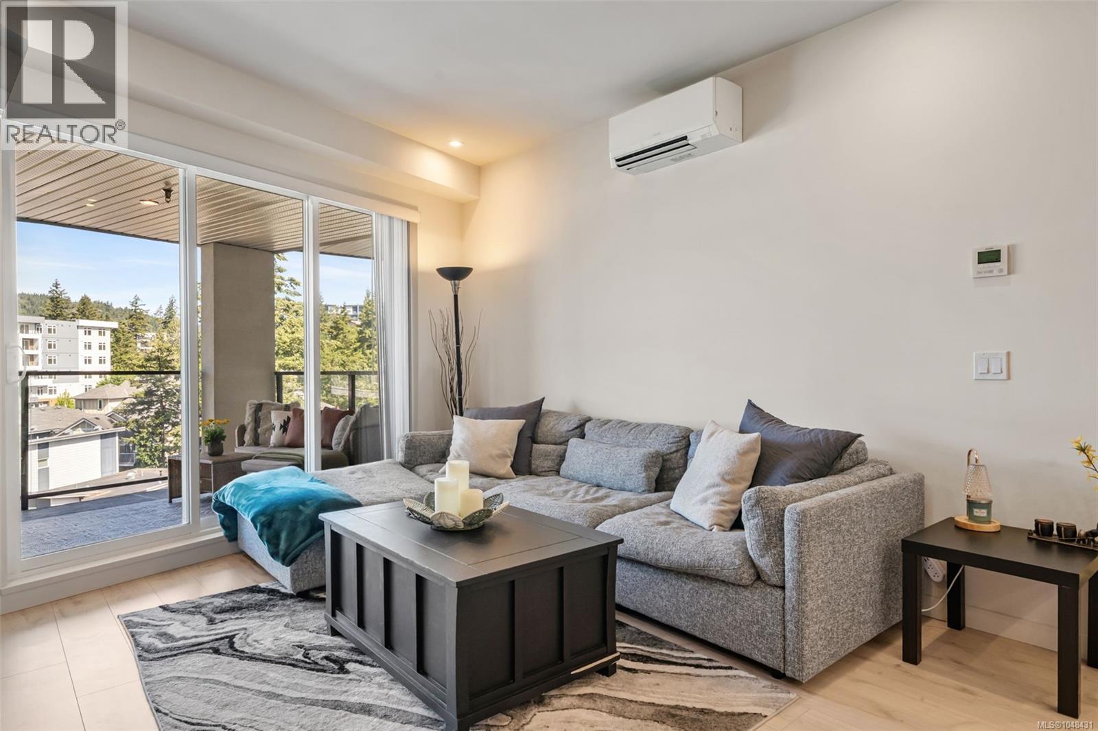 #504 947 Whirlaway Cres - Image 4