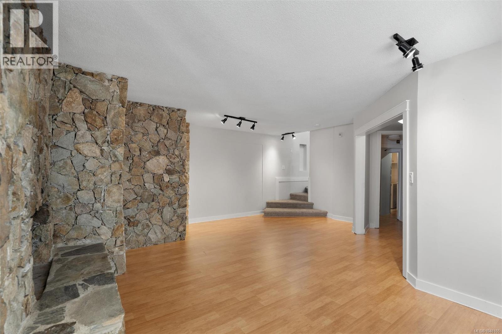  336 Stannard Avenue, Victoria