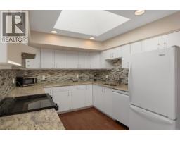 Kitchen - 336 Stannard Ave, Victoria, BC V8S3M4 Photo 8