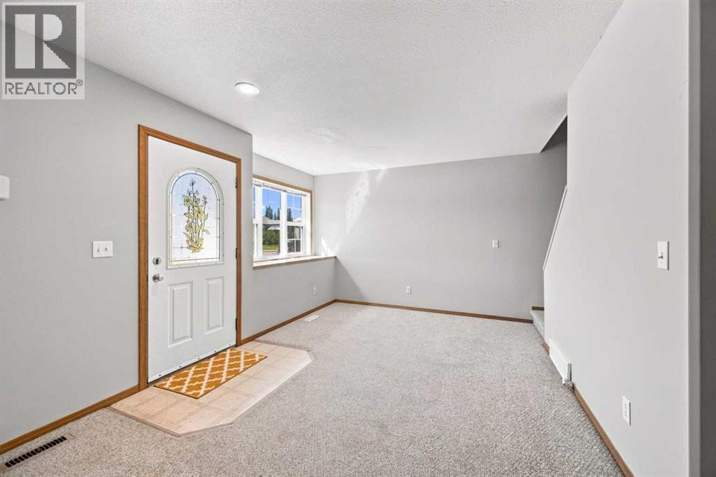 Listing photo – 28 Terrace Heights Drive, Lacombe