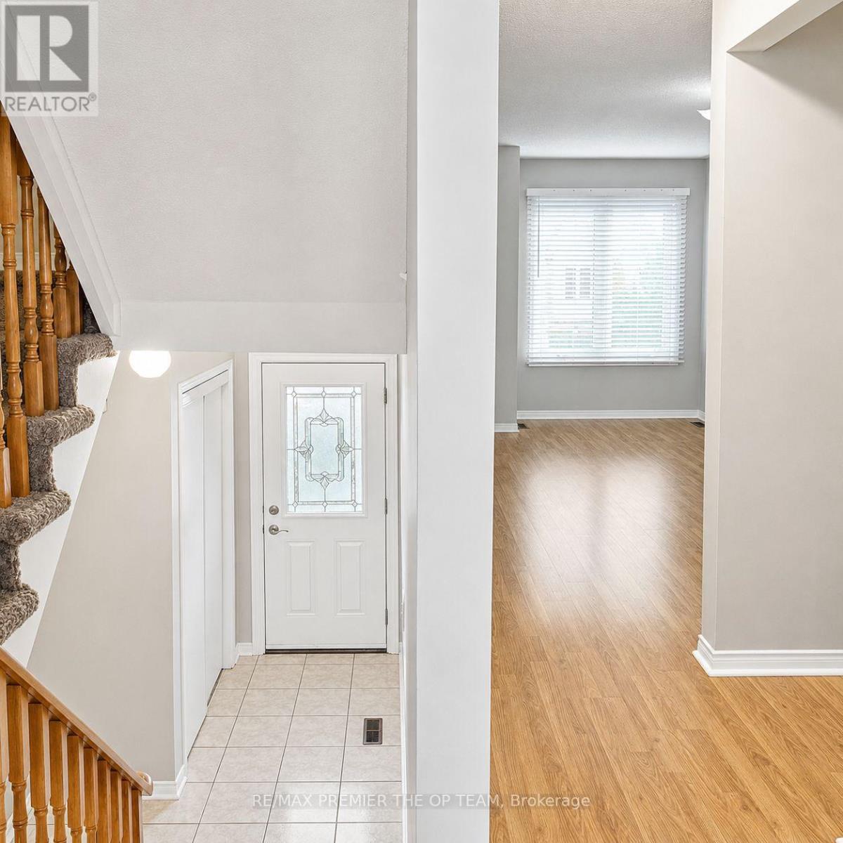 94 Kelso Crescent, Vaughan (Maple), Ontario, L6A2K6, Vaughan (Maple), Ontario — photo 4 of 5