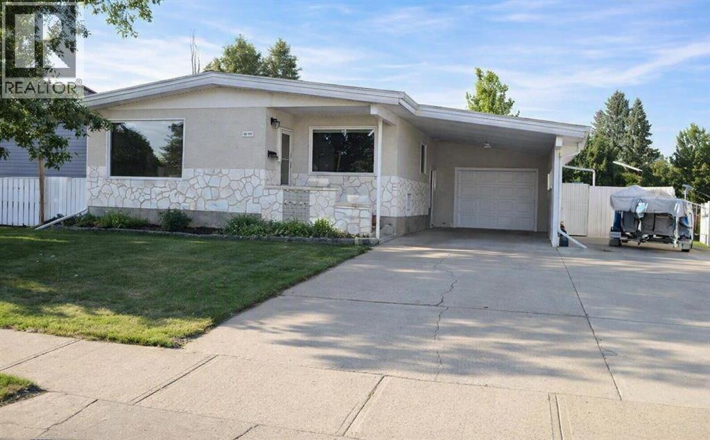 1121 Lakemount Boulevard S, Lethbridge, Alberta, T1K3S4