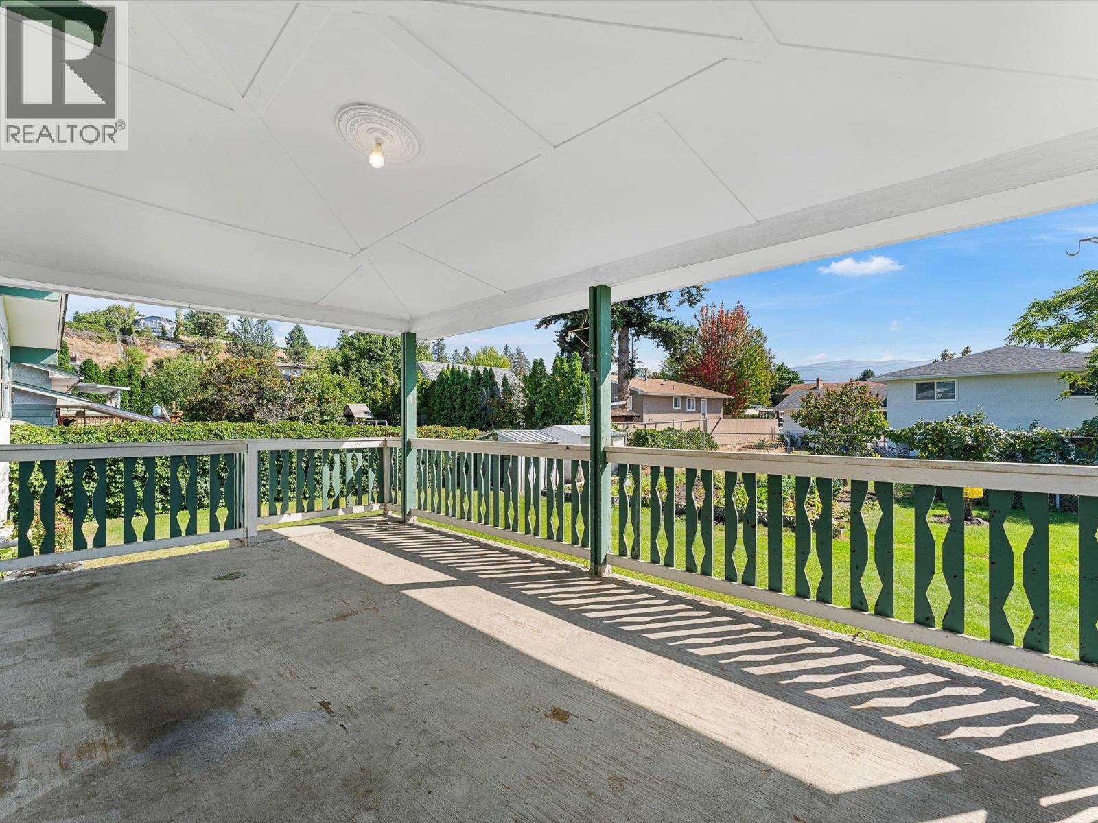 465 Hollydell Road - 14
