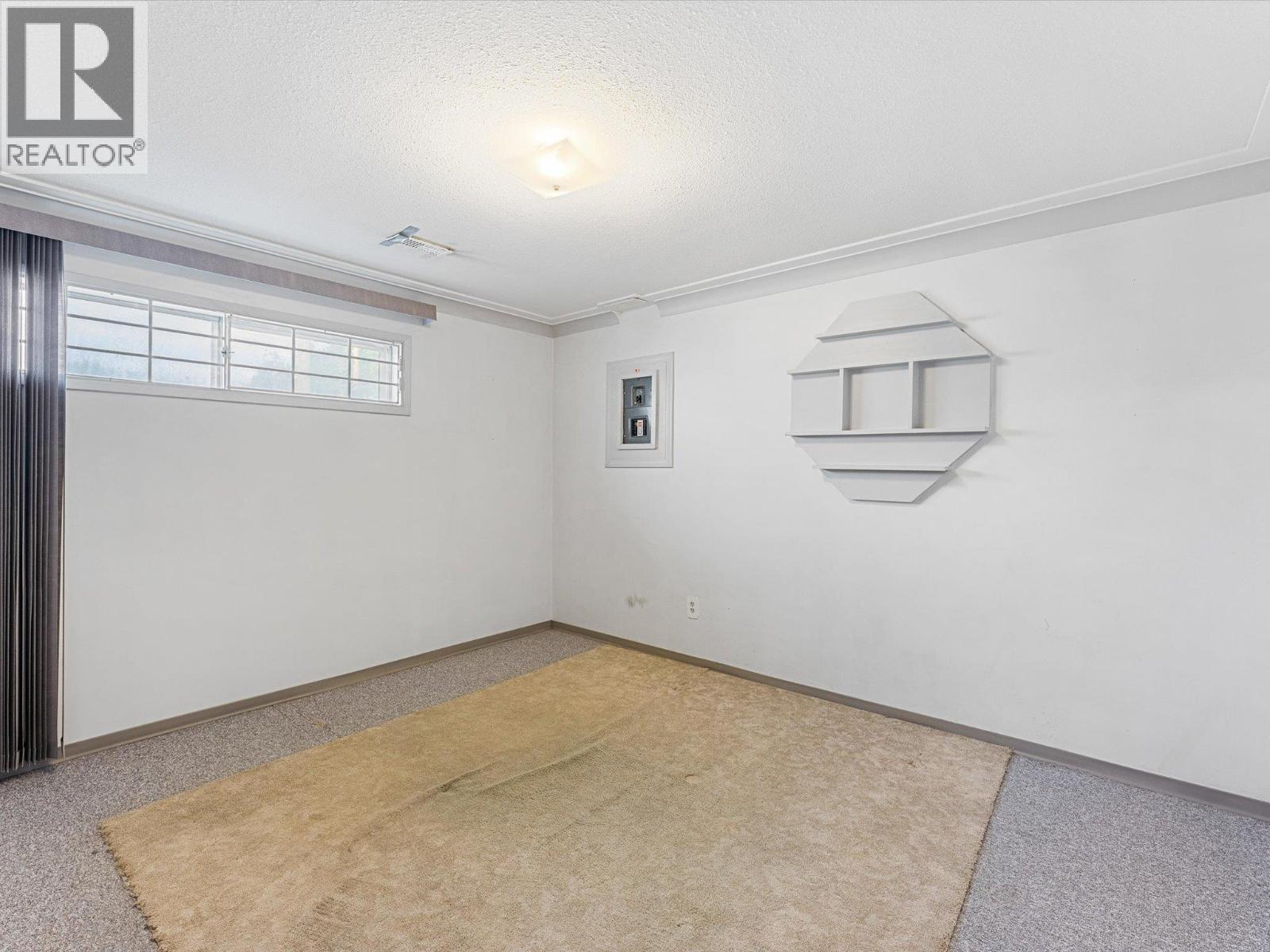 465 Hollydell Road - 27