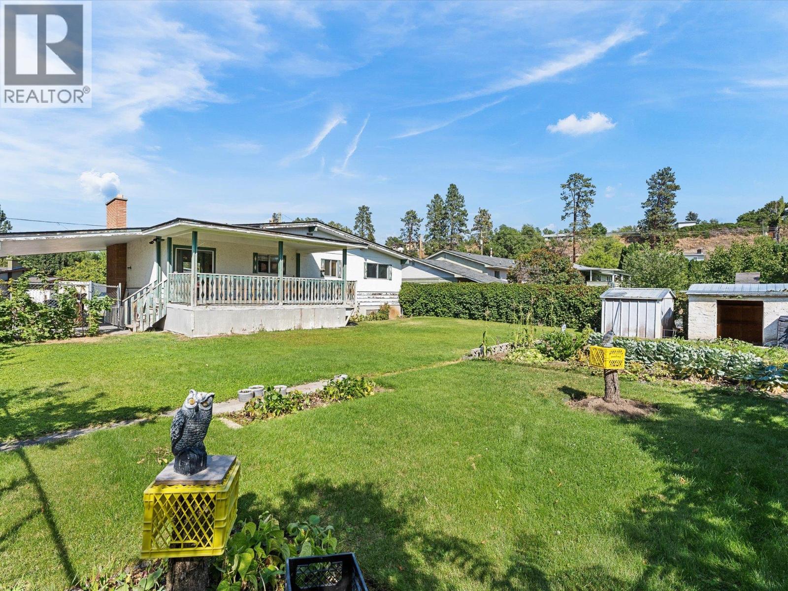 465 Hollydell Road, Kelowna