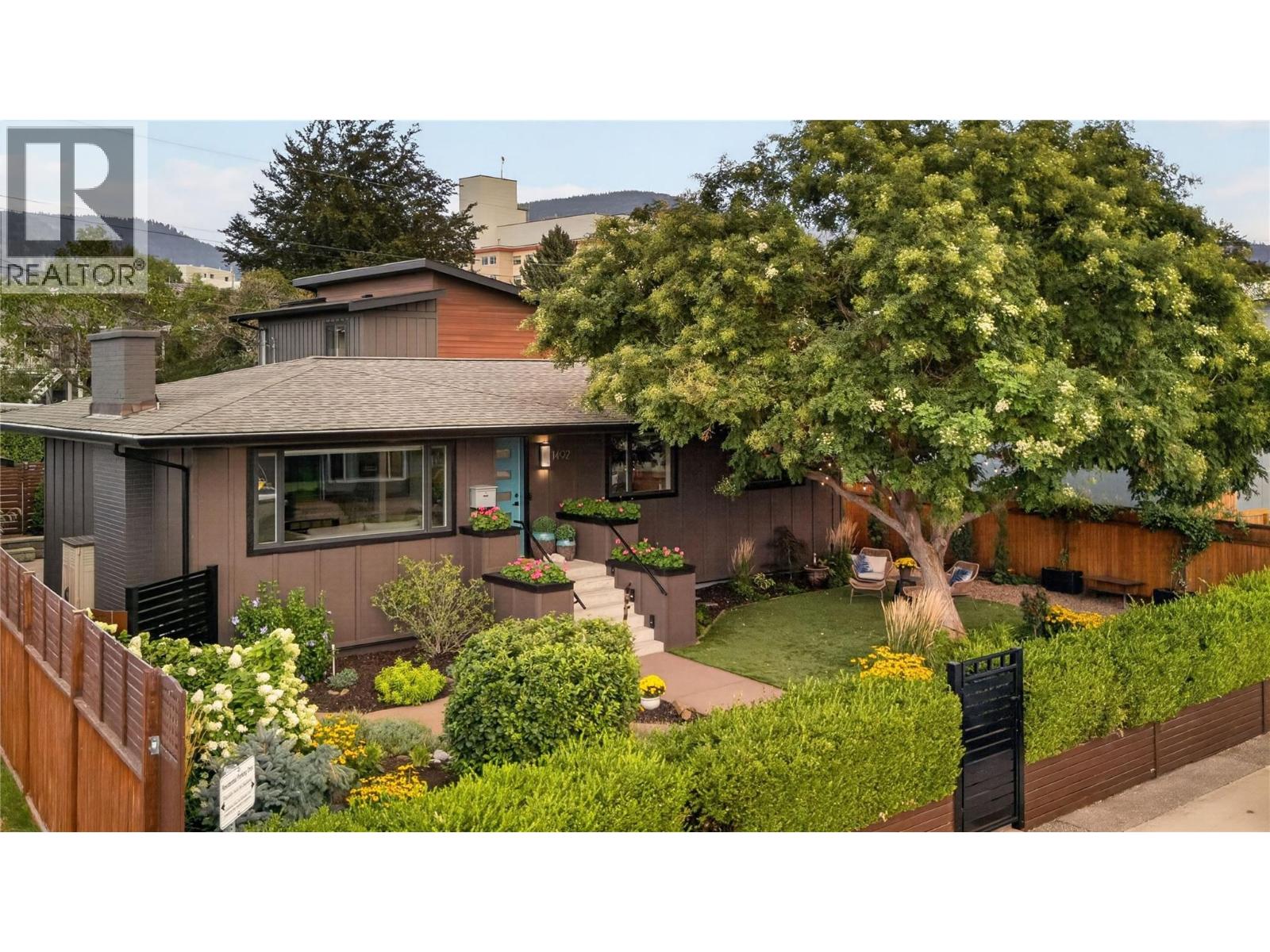 1492 Leir Street - 1