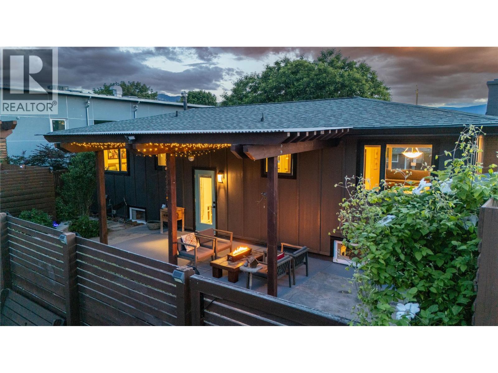 1492 Leir Street - 48