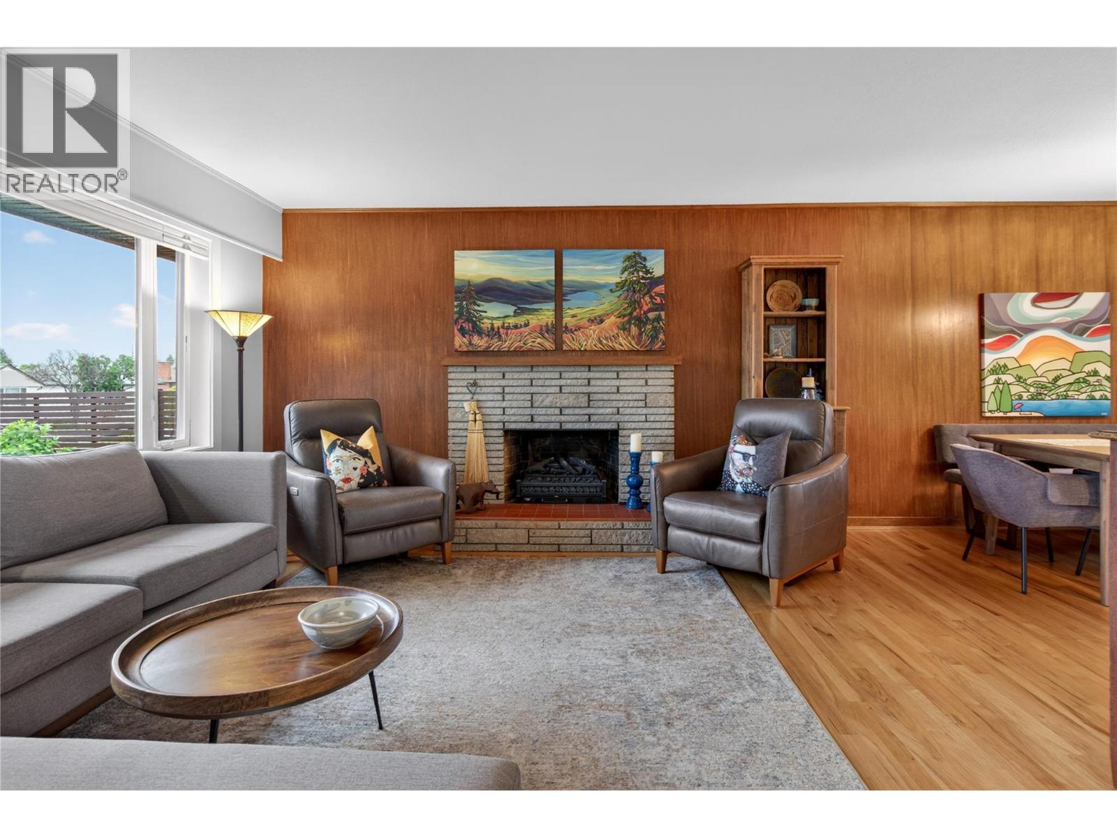 1492 Leir Street - 6