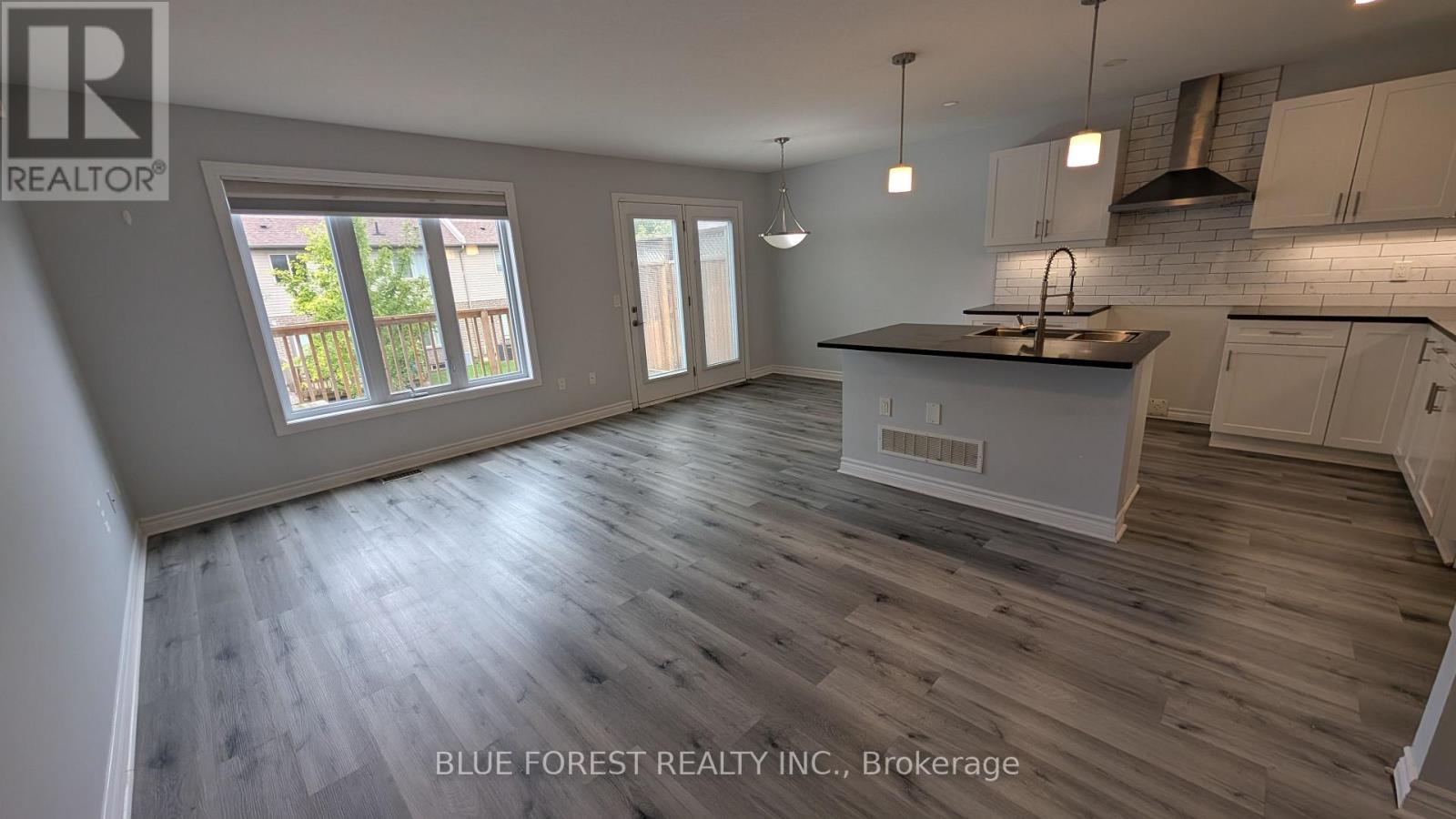 #104 3400 CASTLE ROCK PLACE - Image 4